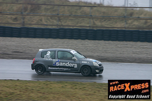 De bolide van de equipe in actie